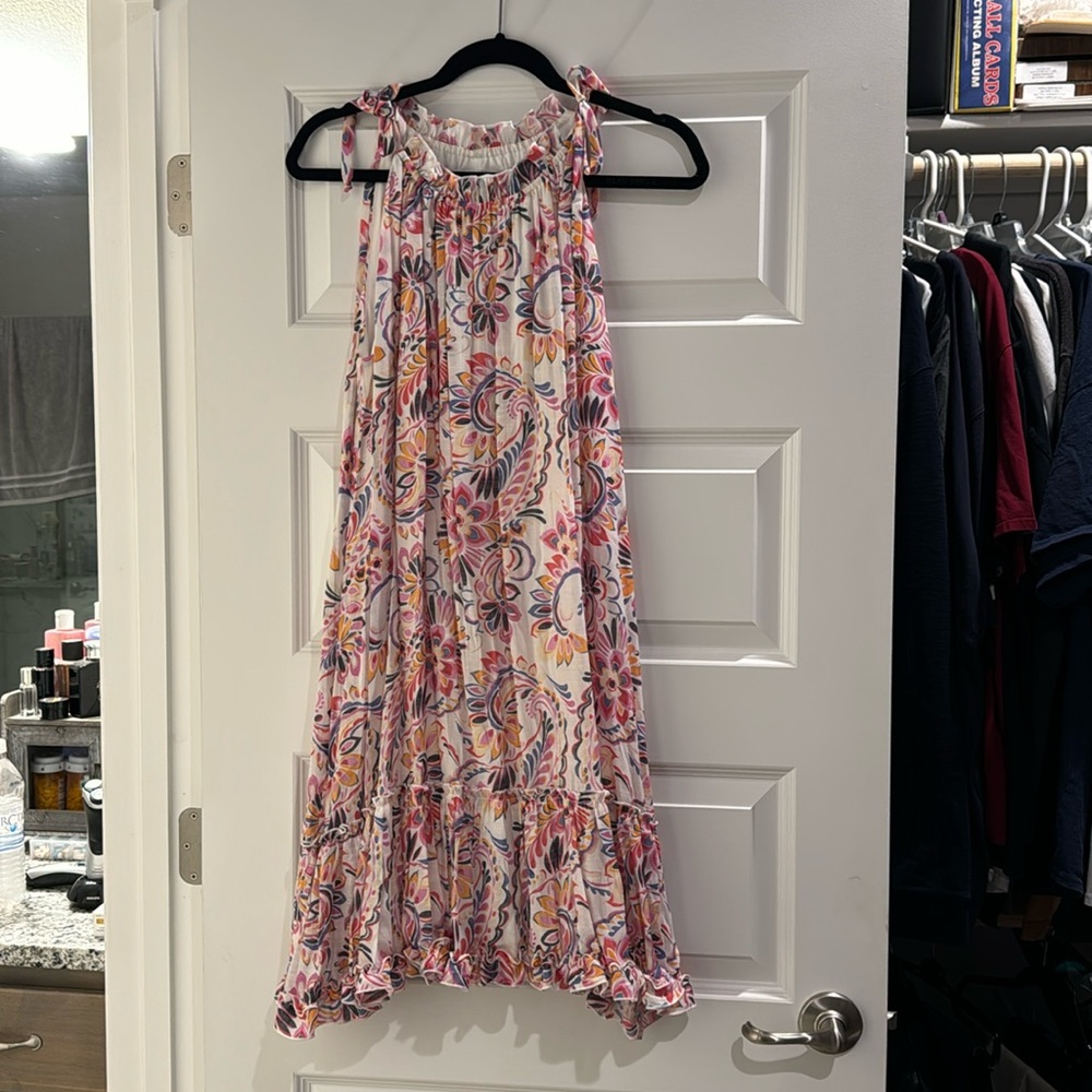 Floral dress with ties on shoulders